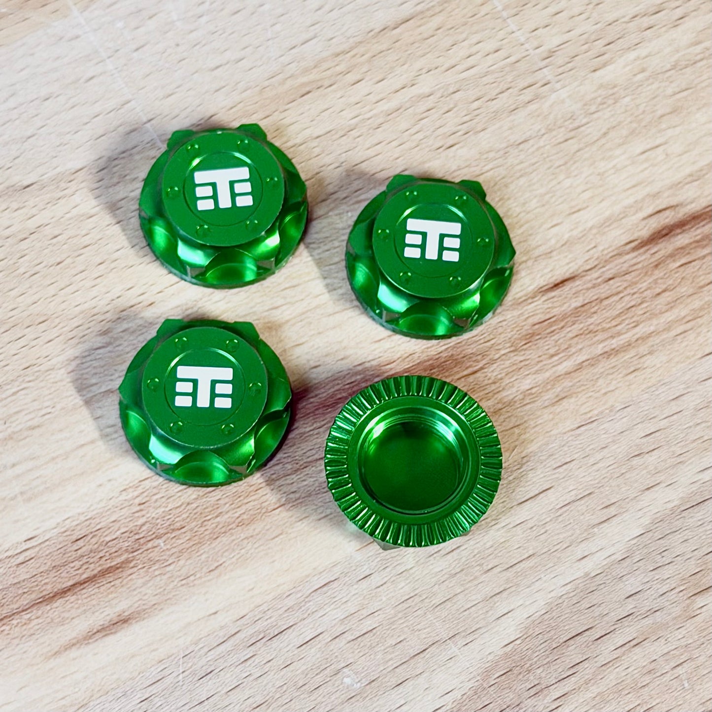 Tekno Captured Wheel Nuts 17mm
