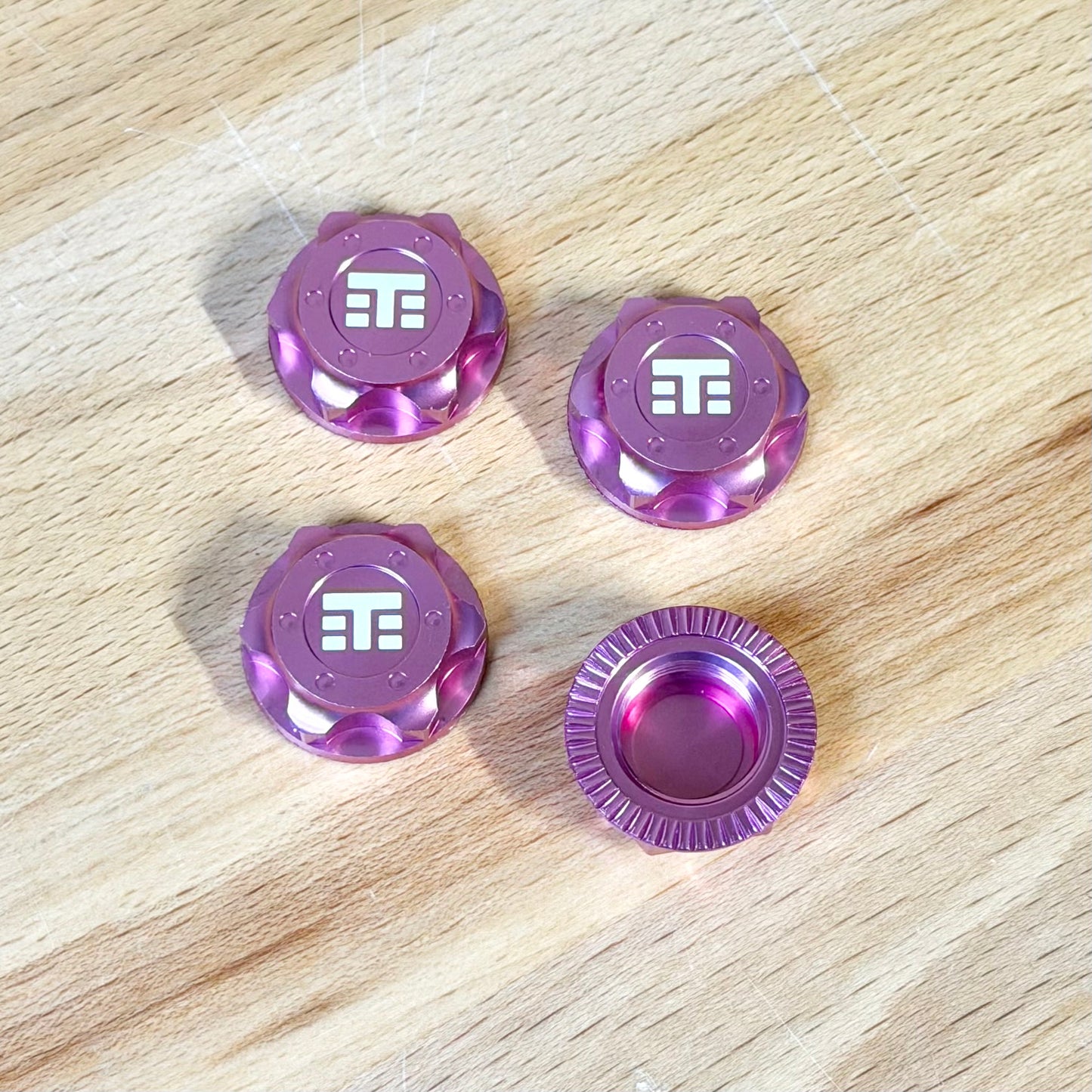 Tekno Captured Wheel Nuts 17mm