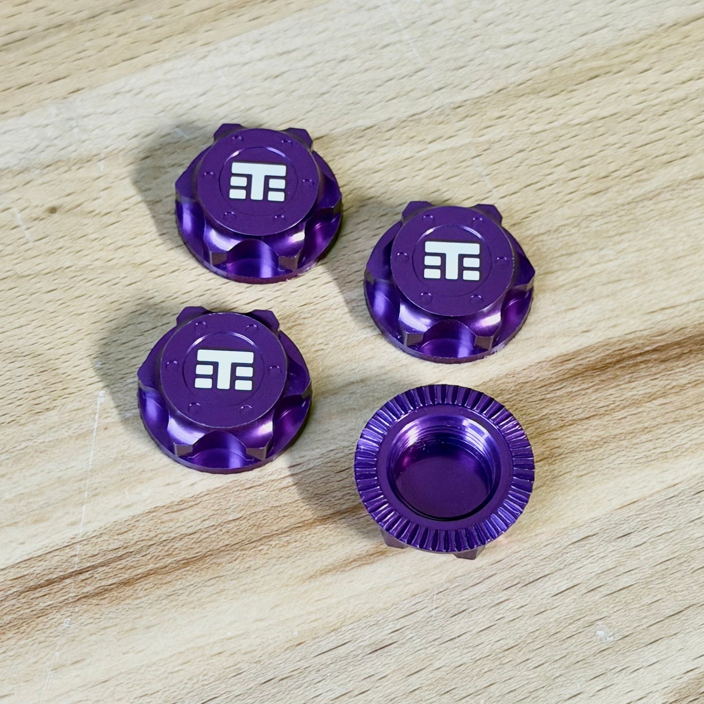 Tekno Captured Wheel Nuts 17mm