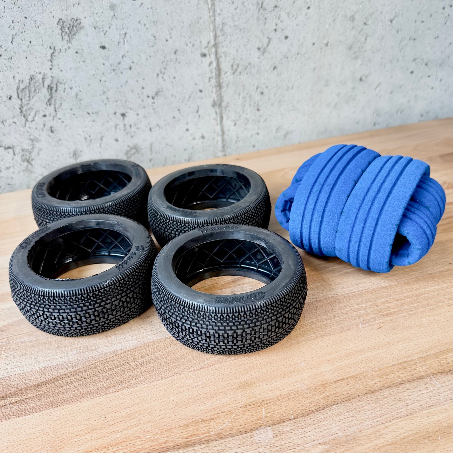 HotRace Hawaii 1/8 Buggy Tire