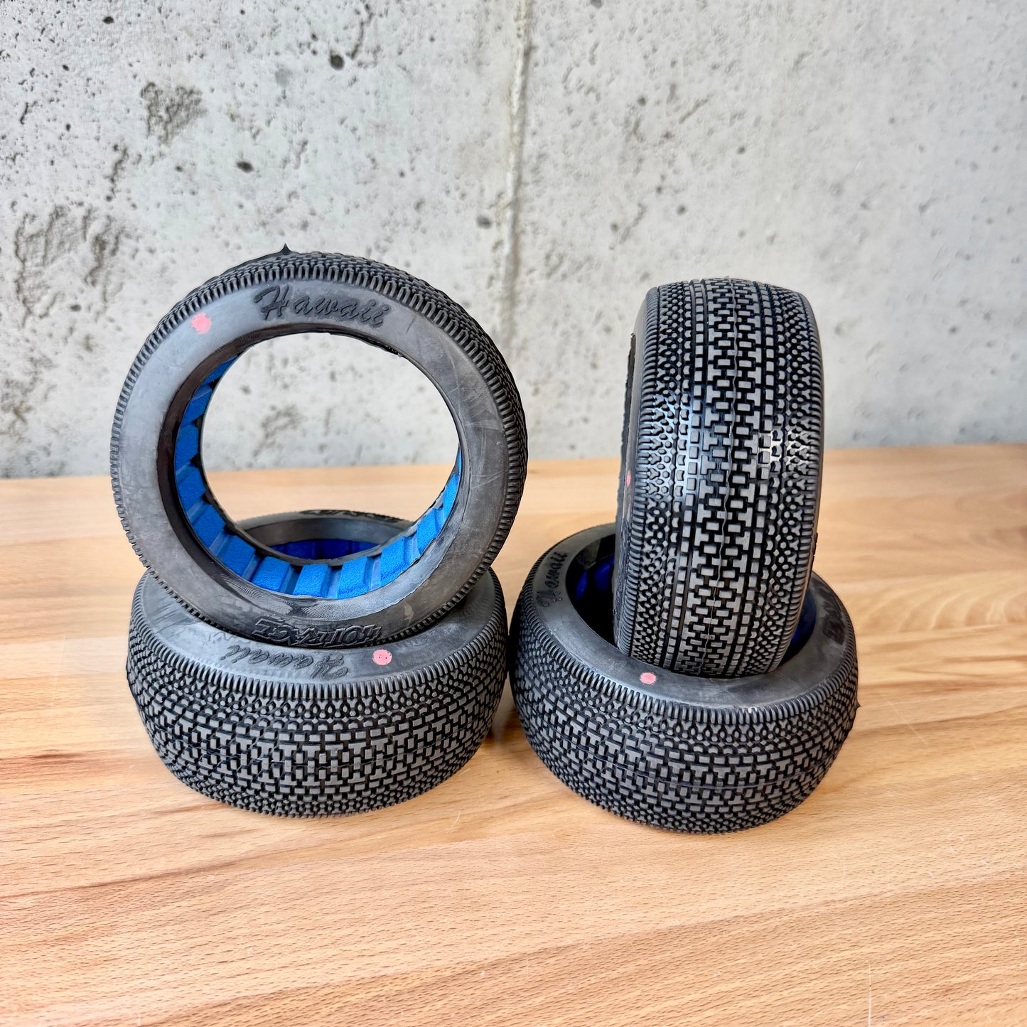 HotRace Hawaii 1/8 Buggy Tire