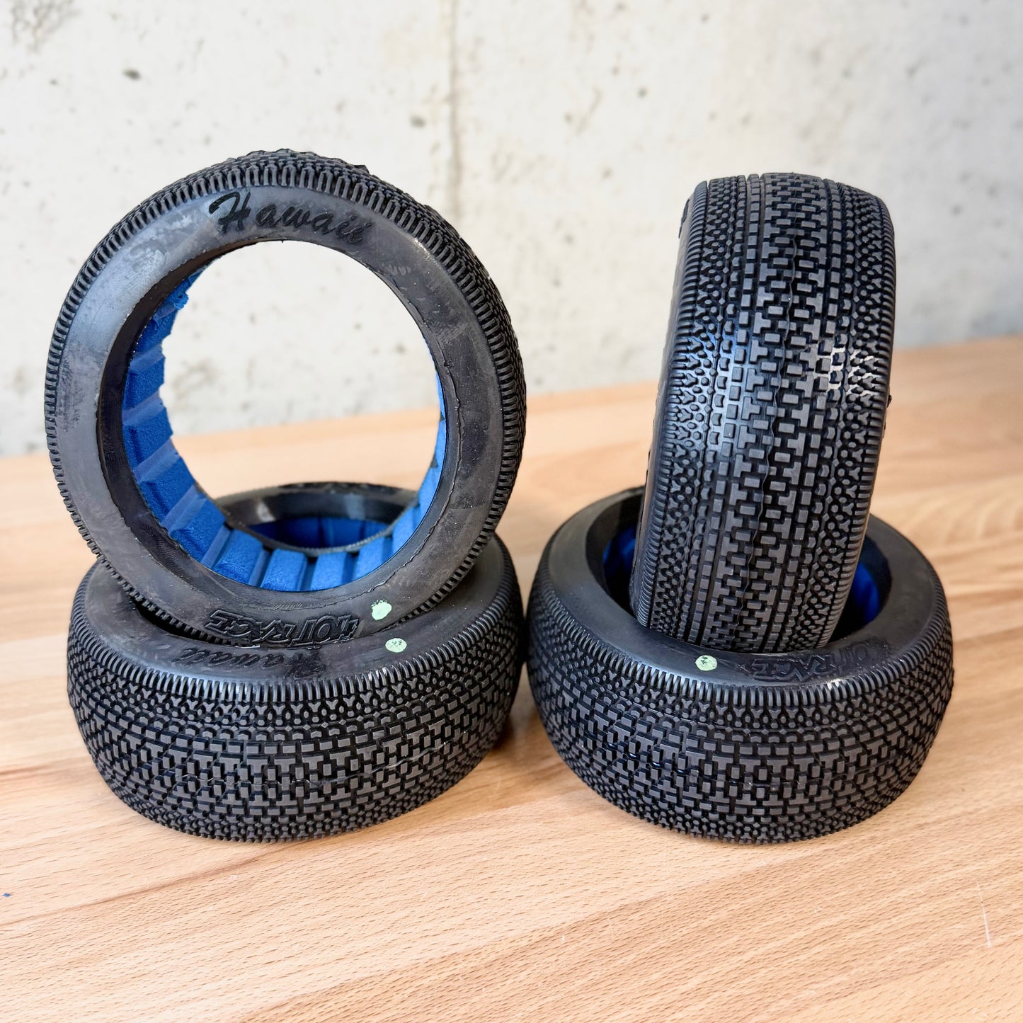 HotRace Hawaii 1/8 Buggy Tire